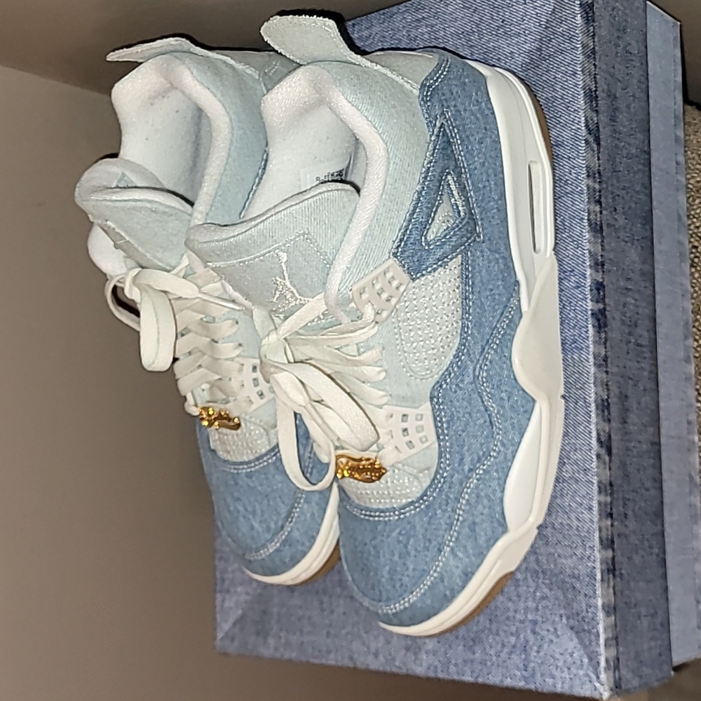 Women's Air Jordan 4 Retro Denim - Picture 3 of 8
